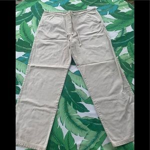 The Limited cotton pant. Relaxed leg fit